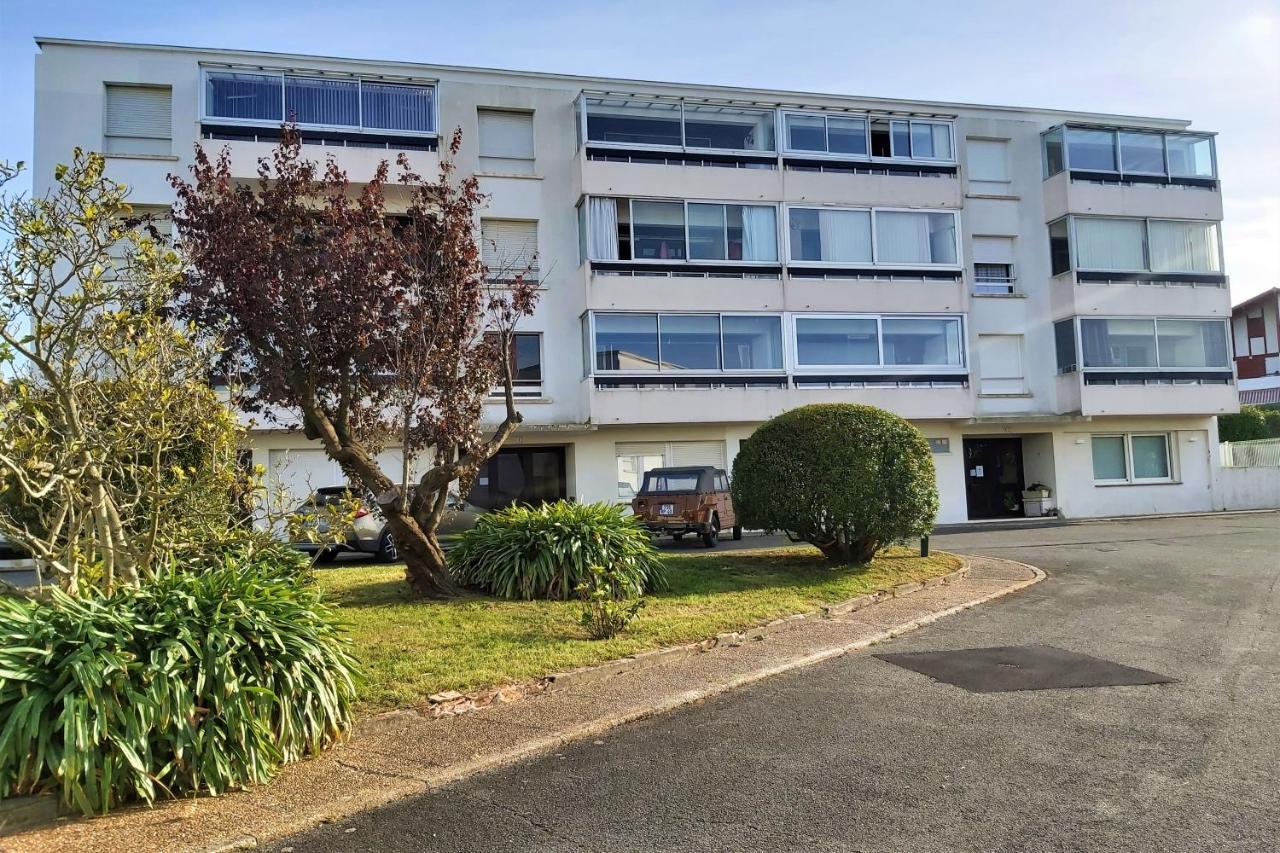 Appartement A Hendaye Avec Piscine Et A Cote De La Plage Екстер'єр фото